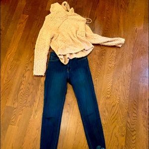 Popcorn hoodie sweater